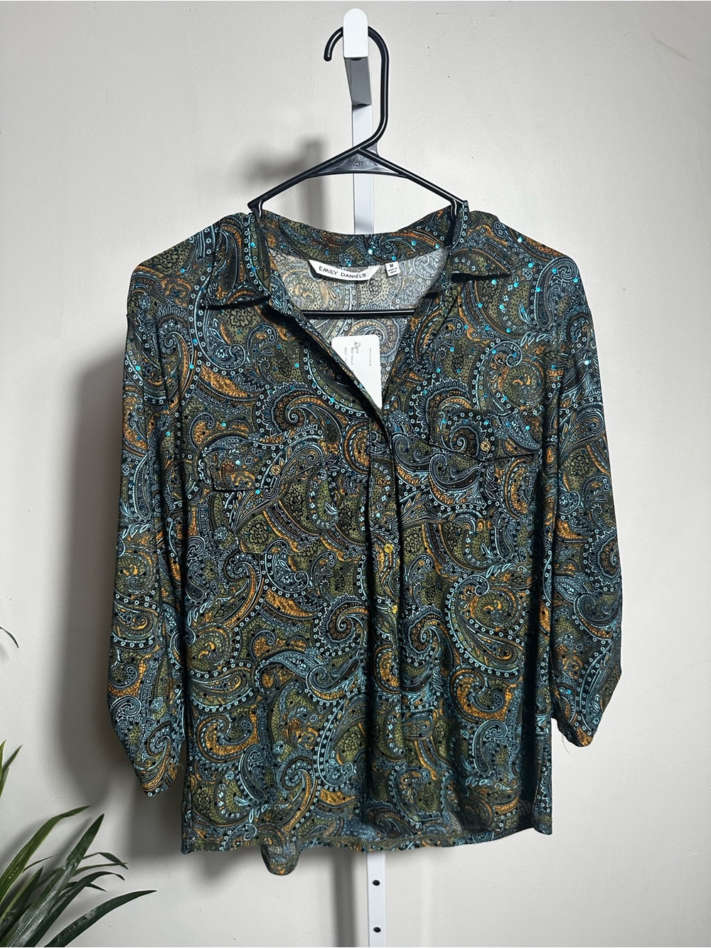 P333. Emily Daniels Paisley Sequin 3/4 Sleeve Blouse Women’s M Teal Olive Boh